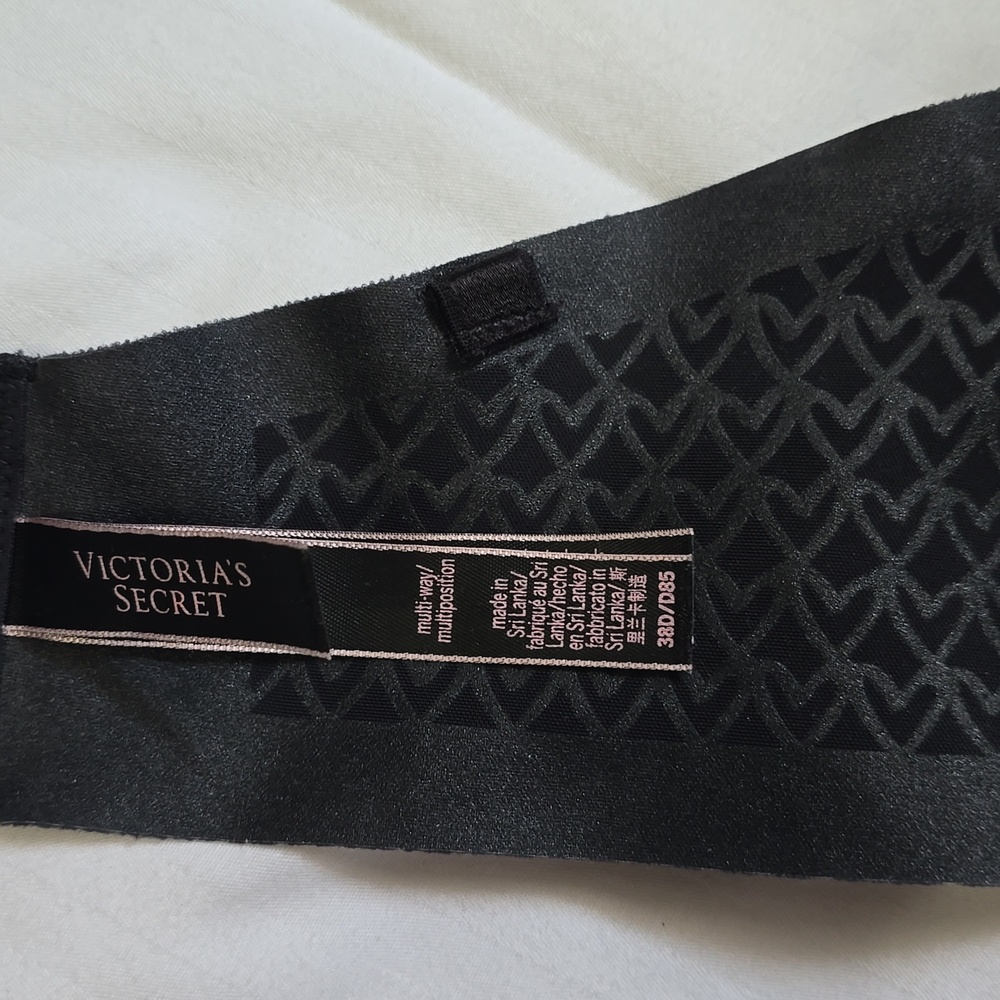 Victoria's Secret Multi-Way Bra Size 38D NO STRAPS